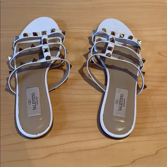 Valentino Garavani Rockstud Caged LeatherFlatSlide - Picture 4 of 6